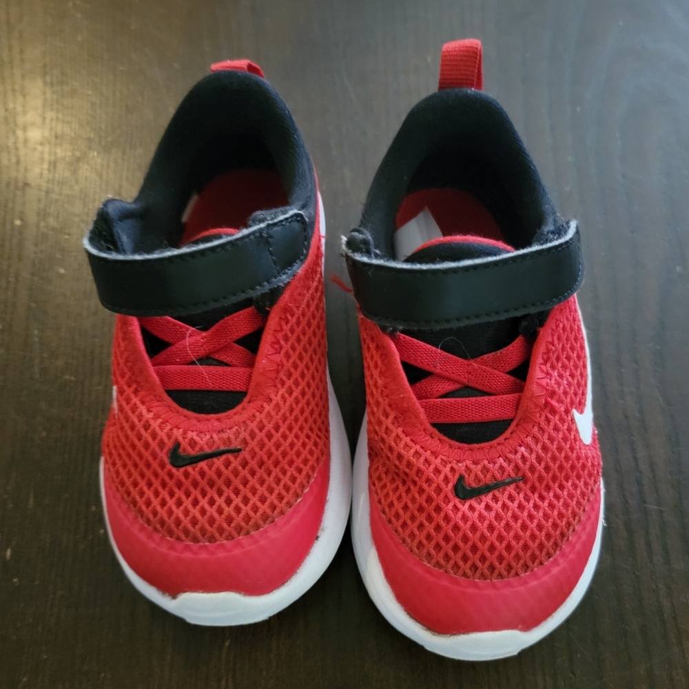 COPY - Infant / Toddler Size 6 Nike